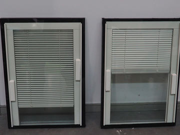 Ciechi orizzontali fra vetro, ciechi del modello dell'alluminio per la finestra della porta